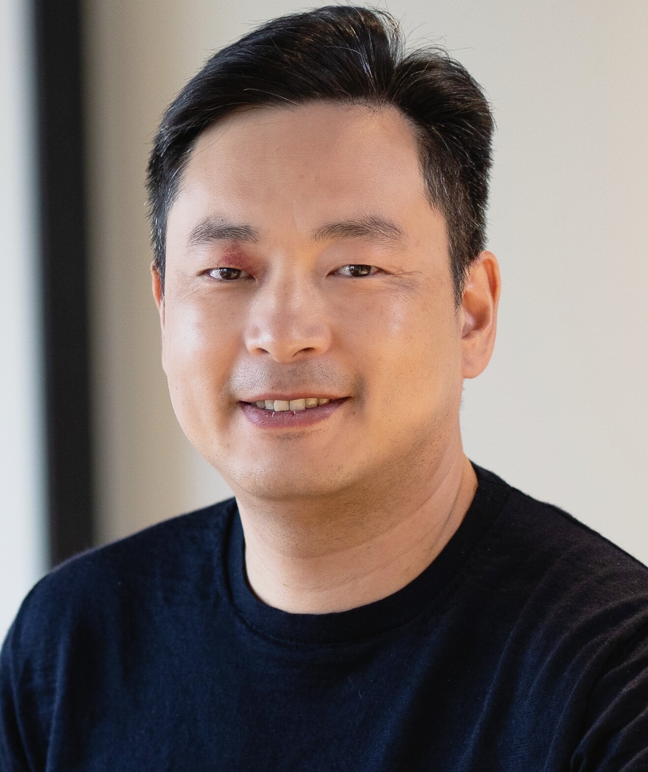 Xiaozhou Song, Immobilienmakler
